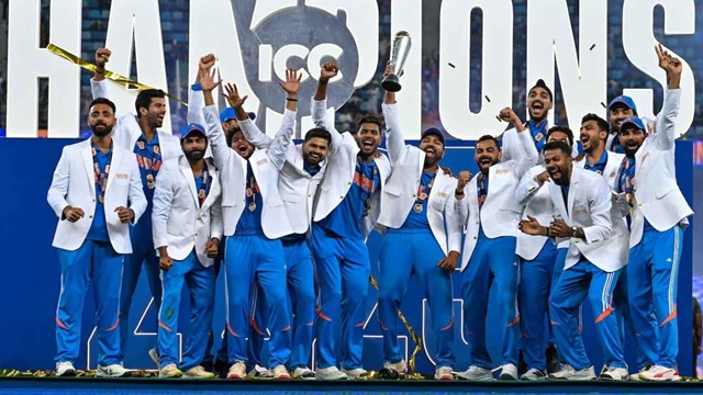 ইংল্যান্ডে টেস্ট সিরিজের আগে আদর্শ অধিনায়কের খোঁজ পেয়েছে ভারত!